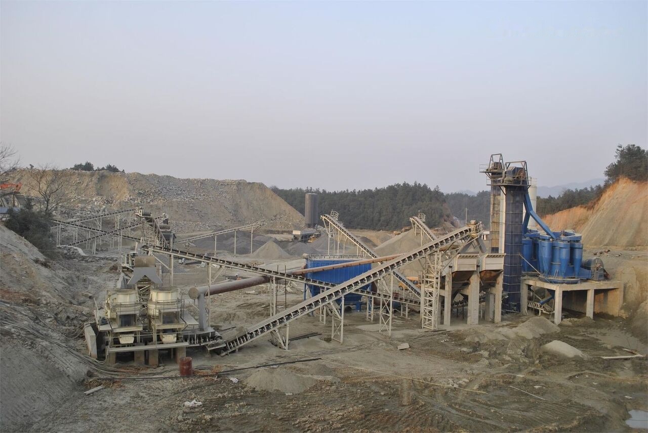 Kinglink 250TPH Granite/Basalt/Riverstone Crushing Plant - Дробилка: слика 1 Kinglink 250TPH Granite/Basalt/Riverstone Crushing Plant - Дробилка: слика 1