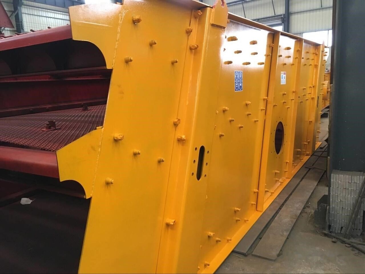Kinglink 3YK2160 Aggregates and Stone Vibrating Screen | 300TPH - Градежно сито: слика 3 Kinglink 3YK2160 Aggregates and Stone Vibrating Screen | 300TPH - Градежно сито: слика 3