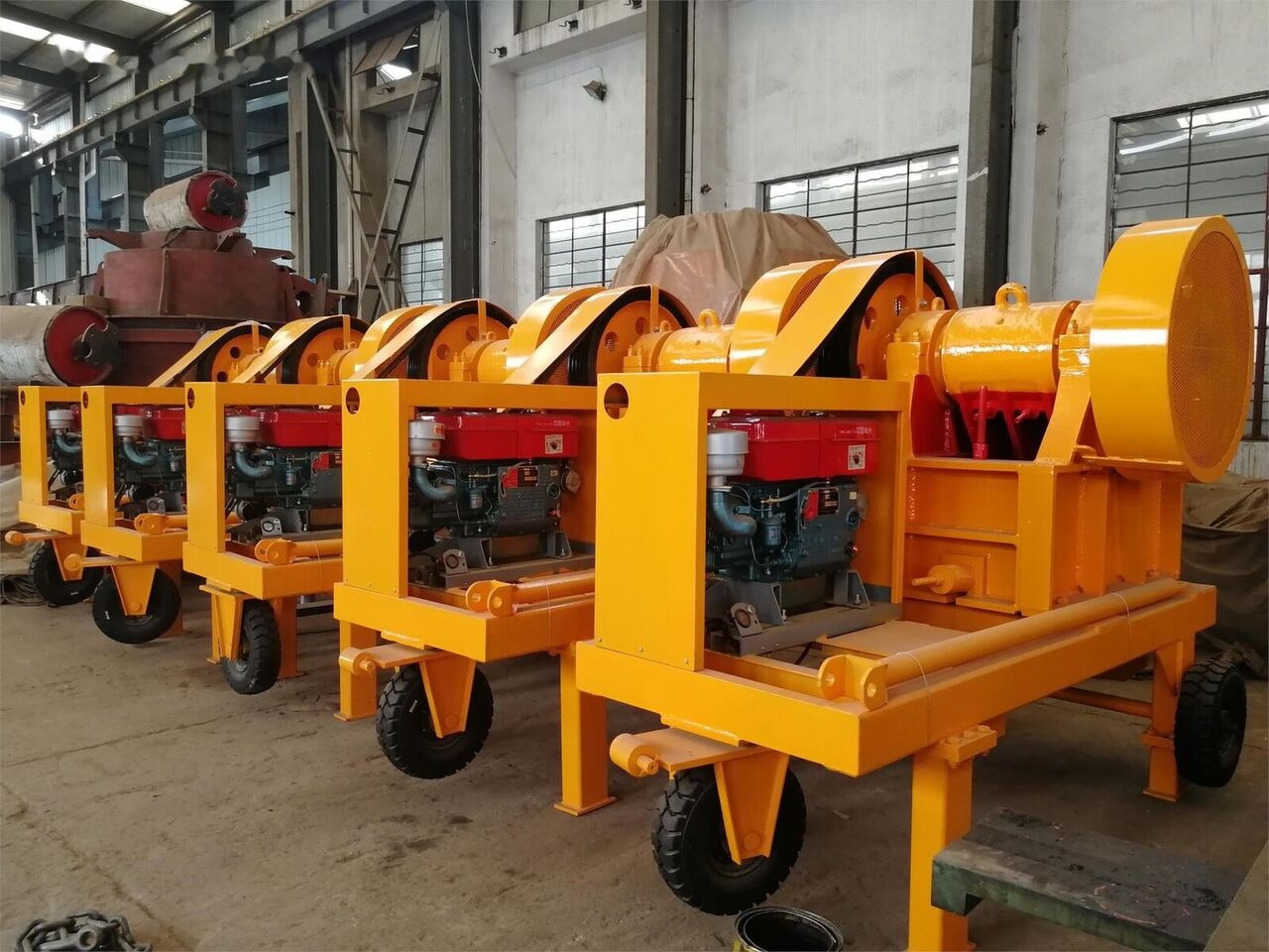 Нов Дробилката за вилица Kinglink Diesel engine Driven Portable Jaw Crusher: слика 6