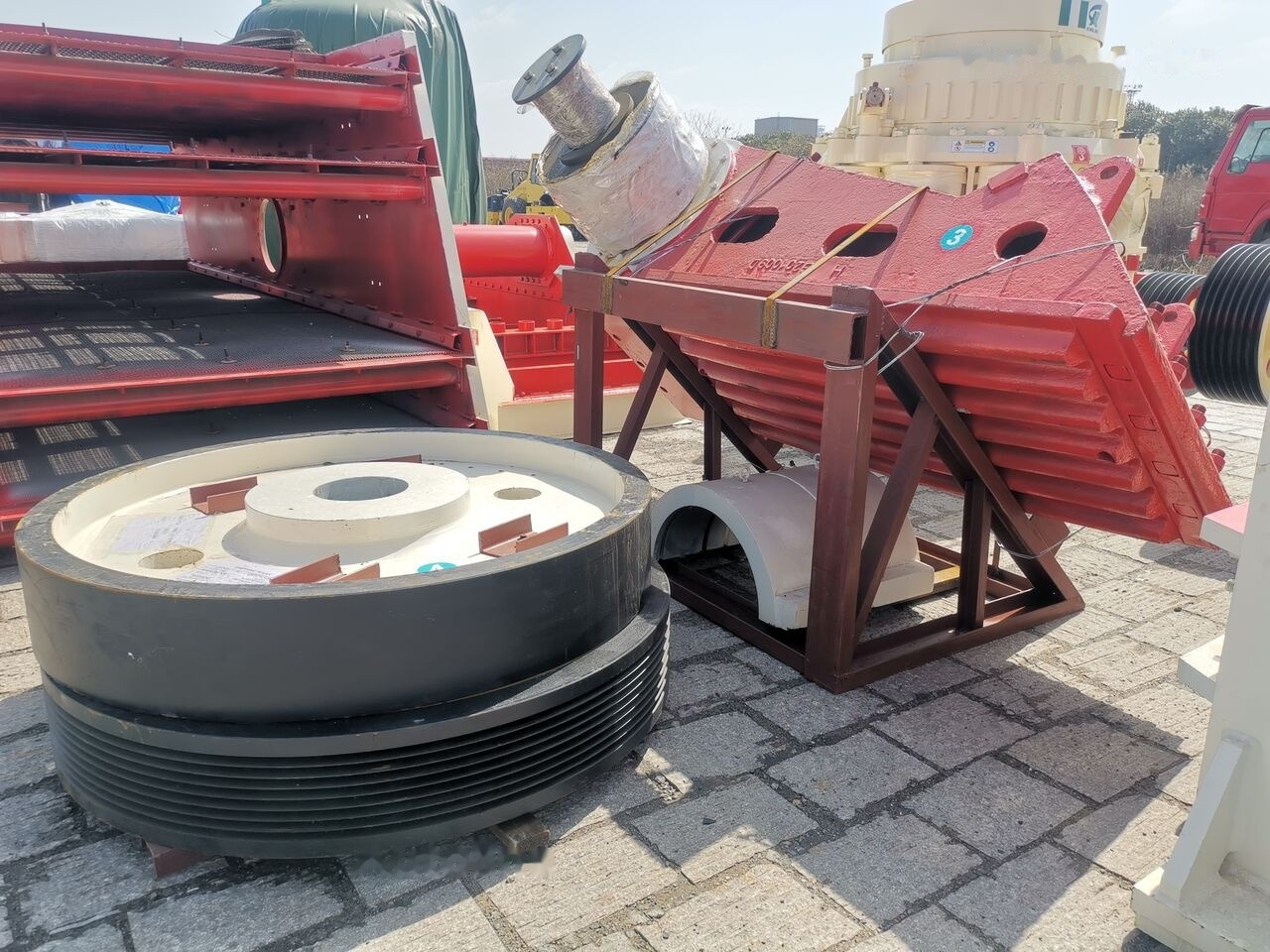 Kinglink PE3042 Granite Jaw Crusher for Nigeria Quarry - Дробилката за вилица: слика 2 Kinglink PE3042 Granite Jaw Crusher for Nigeria Quarry - Дробилката за вилица: слика 2