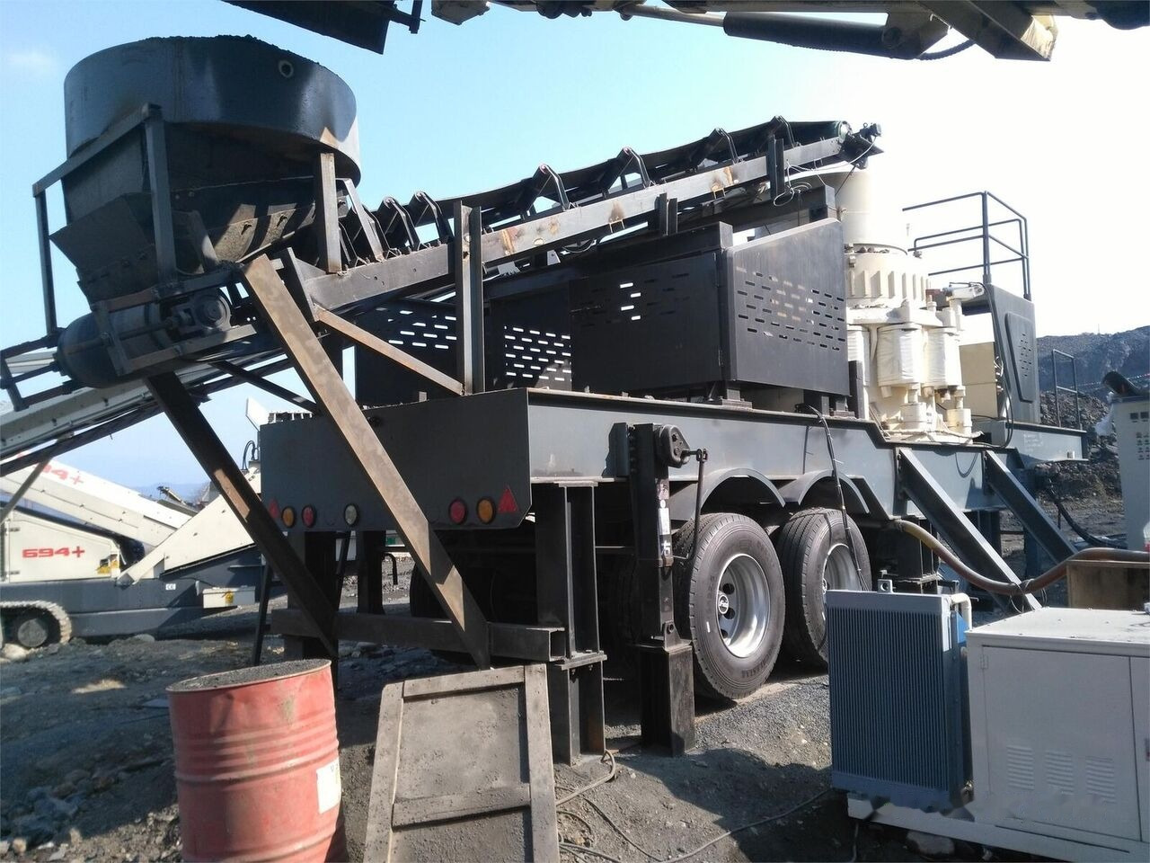 Kinglink Portable Cone Crusher Plant KLF1380 | 200TPH | Granite - Конус дробилката: слика 2 Kinglink Portable Cone Crusher Plant KLF1380 | 200TPH | Granite - Конус дробилката: слика 2