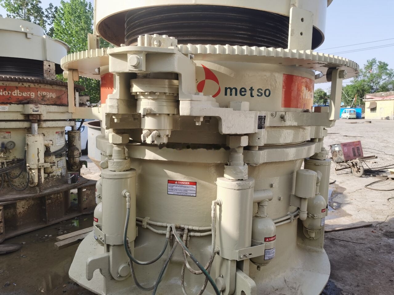 Metso HP300 - Конус дробилката: слика 3 Metso HP300 - Конус дробилката: слика 3