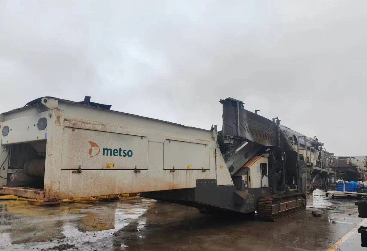 Metso Lokotrack ST4.8 Crawler Screen - Градежно сито: слика 2 Metso Lokotrack ST4.8 Crawler Screen - Градежно сито: слика 2