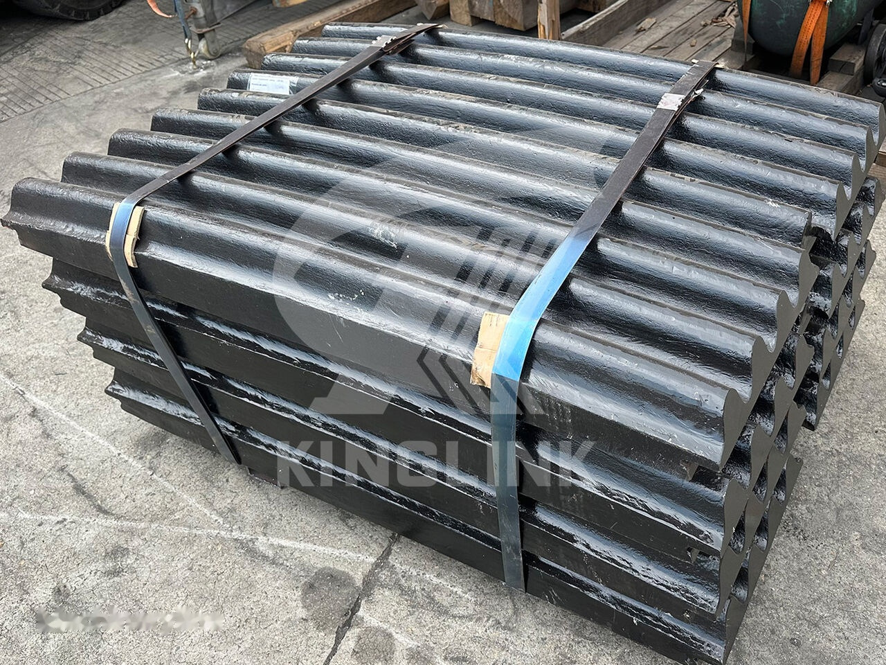 Movable and Fixed Jaw Plates for CT2036 CT3042 | Kinglink 17003346 for crusher - Резервни делови за Дробилка: слика 1 Movable and Fixed Jaw Plates for CT2036 CT3042 | Kinglink 17003346 for crusher - Резервни делови за Дробилка: слика 1