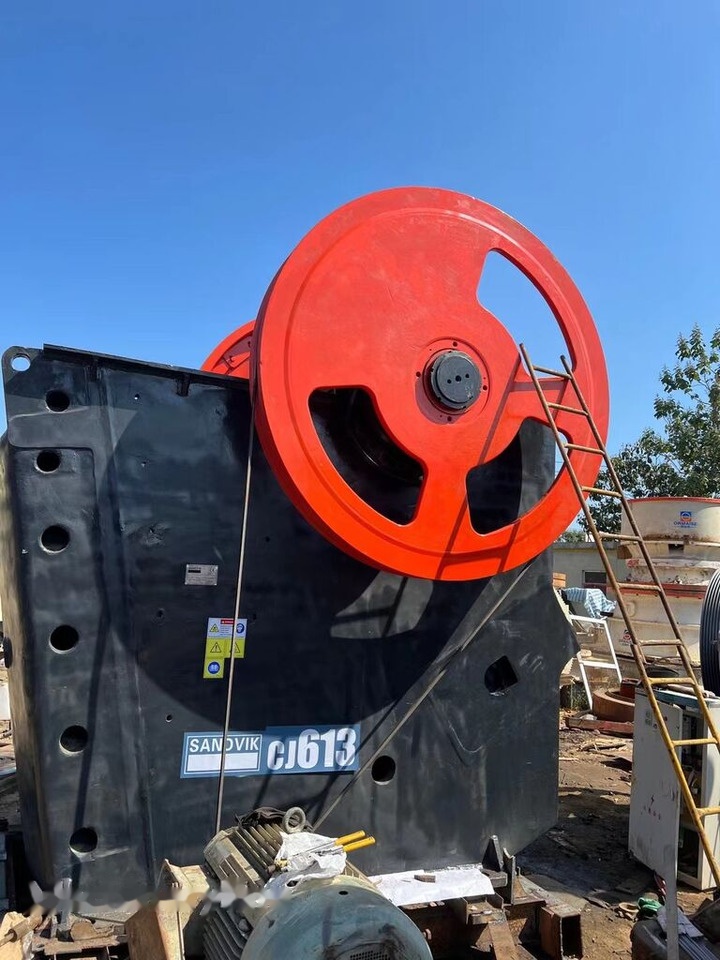 Sandvik USED CJ613 JAW CRUSHER - Дробилката за вилица: слика 1 Sandvik USED CJ613 JAW CRUSHER - Дробилката за вилица: слика 1