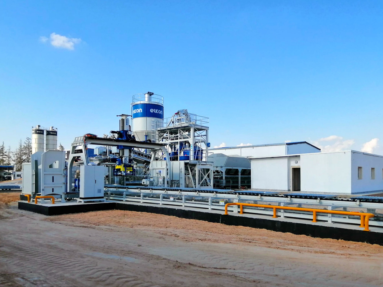 ELKON Elkoblock-25 Plus Block Making Machine - Машина за бетонски блокови: слика 1 ELKON Elkoblock-25 Plus Block Making Machine - Машина за бетонски блокови: слика 1