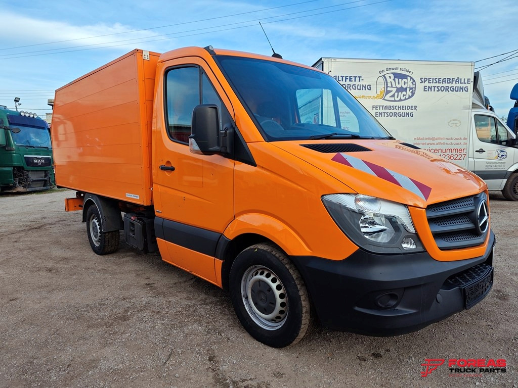 MERCEDES-BENZ 311 – TIPPER – RIGHT HAND DRIVE (RHD) - Комби кипер: слика 4 MERCEDES-BENZ 311 – TIPPER – RIGHT HAND DRIVE (RHD) - Комби кипер: слика 4