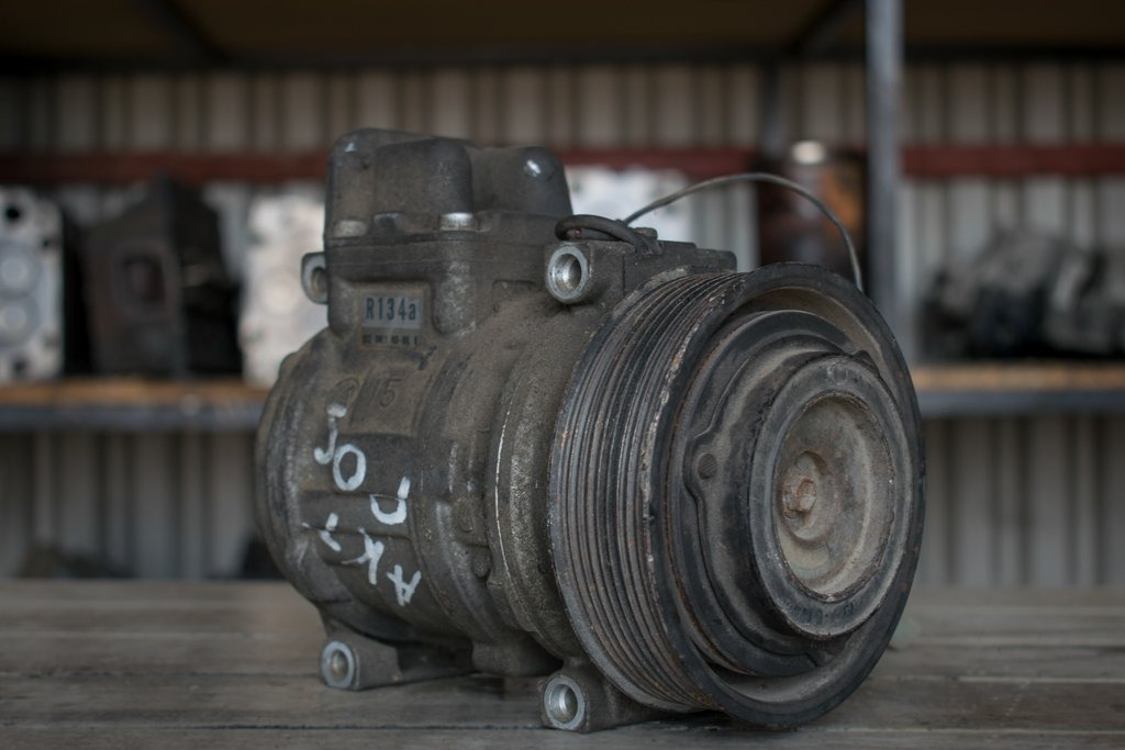 MERCEDES-BENZ AIR CONDITIONING UNIT - Дел за клима уреди за Камион: слика 1 MERCEDES-BENZ AIR CONDITIONING UNIT - Дел за клима уреди за Камион: слика 1