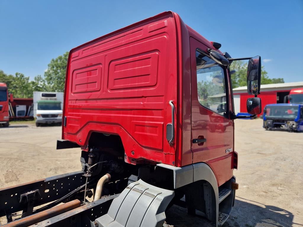 MERCEDES-BENZ ATEGO 2 1218 - Кабина за Камион: слика 4 MERCEDES-BENZ ATEGO 2 1218 - Кабина за Камион: слика 4