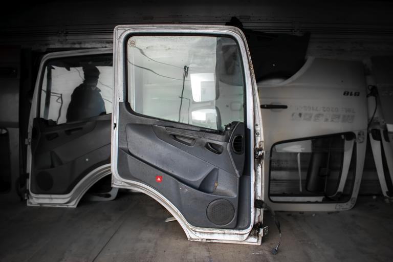 MERCEDES-BENZ ATEGO II - LEFT - Врата и делови за Камион: слика 2 MERCEDES-BENZ ATEGO II - LEFT - Врата и делови за Камион: слика 2