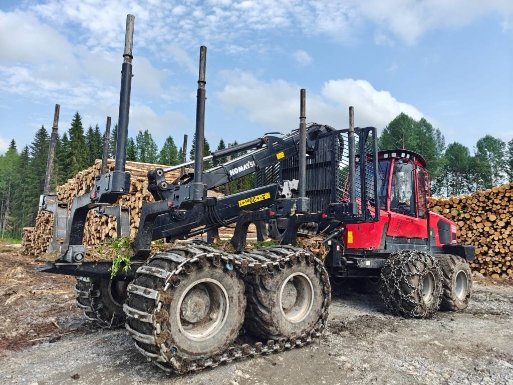 Komatsu 875 - Пренесувач на стебла: слика 5 Komatsu 875 - Пренесувач на стебла: слика 5