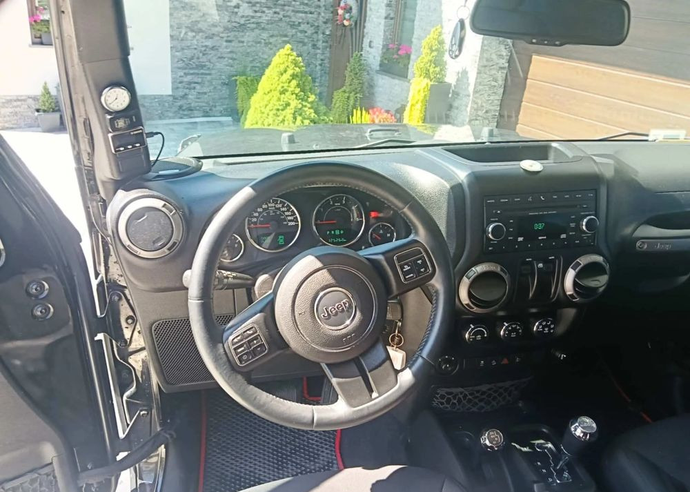 Jeep Wrangler 2.8 CRD Sport - SUV: слика 4 Jeep Wrangler 2.8 CRD Sport - SUV: слика 4