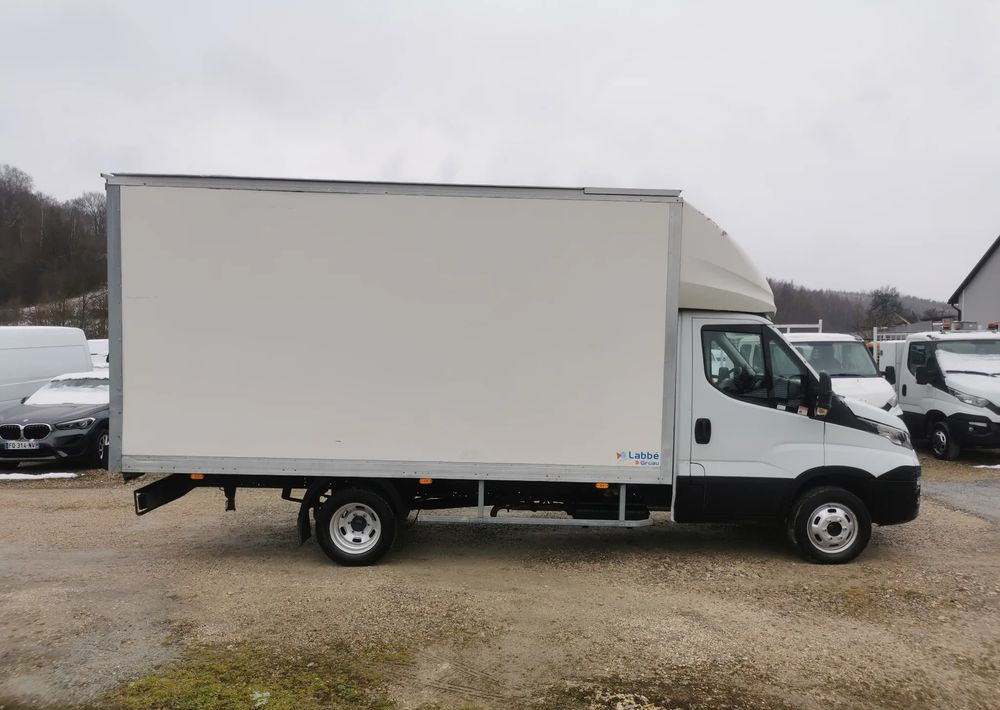 Iveco 3.0-150KM Daily 35C15 Kontener długi rama 35-150 kiper Klimatyzacja długi rozstaw - Комбе фургон: слика 4 Iveco 3.0-150KM Daily 35C15 Kontener długi rama 35-150 kiper Klimatyzacja długi rozstaw - Комбе фургон: слика 4