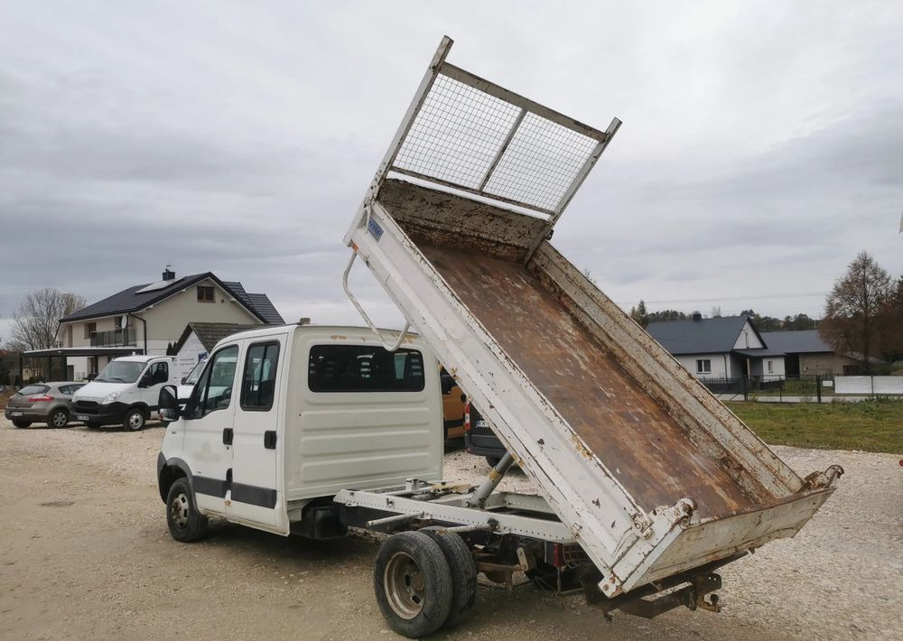 Iveco Daily 35C15 Brygadówka 3.0 - 150KM wywrotka Klimatyzacja Dubel hak kiper doka - Комби кипер: слика 5 Iveco Daily 35C15 Brygadówka 3.0 - 150KM wywrotka Klimatyzacja Dubel hak kiper doka - Комби кипер: слика 5