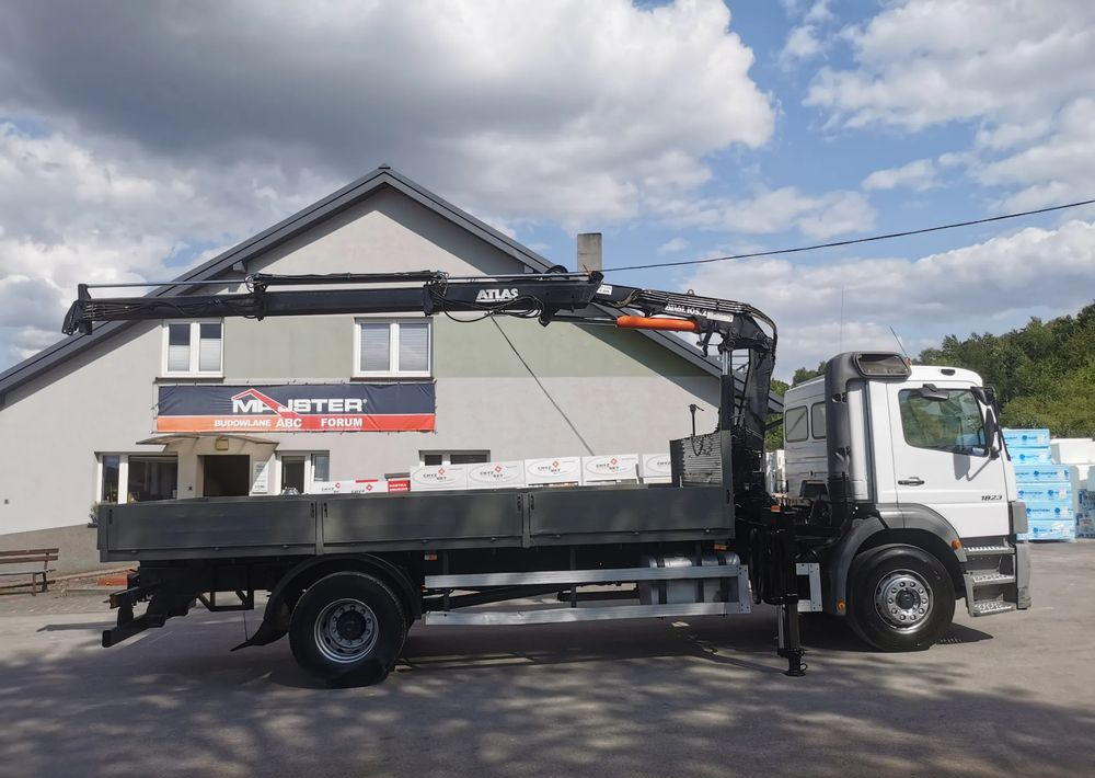 Mercedes-Benz Atego 1823 żuraw HDS Atlas 105.2 koła 315/80R22,5 - Камион со платформа, Камион со кран: слика 3 Mercedes-Benz Atego 1823 żuraw HDS Atlas 105.2 koła 315/80R22,5 - Камион со платформа, Камион со кран: слика 3