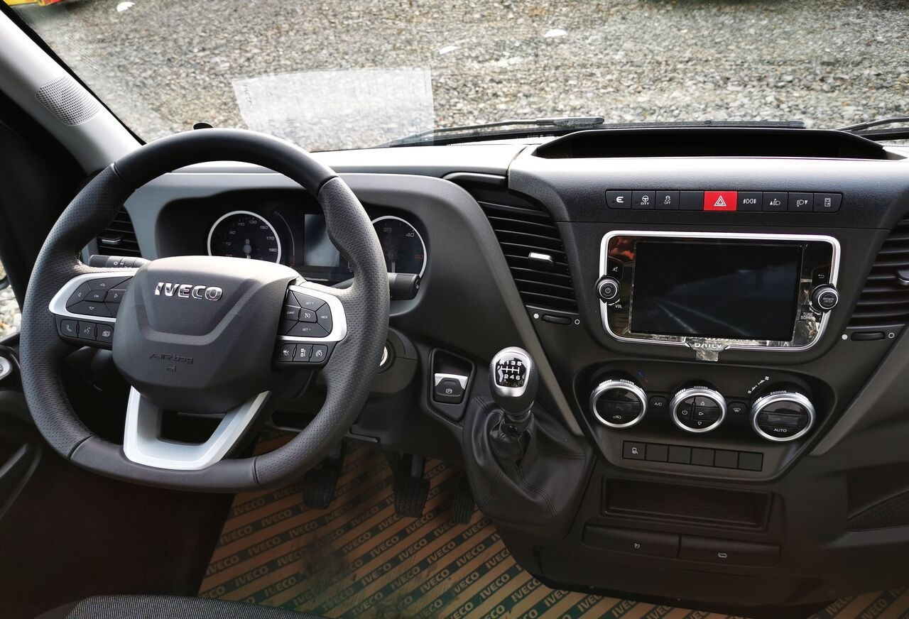 IVECO Daily 35S18 - Товарно комбе: слика 5 IVECO Daily 35S18 - Товарно комбе: слика 5