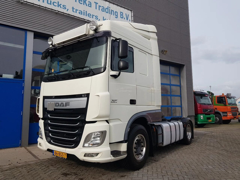DAF XF 440 616 DKM Double Tank Brandnew condition - Камион влекач: слика 1 DAF XF 440 616 DKM Double Tank Brandnew condition - Камион влекач: слика 1