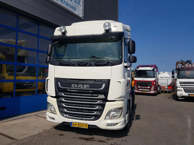 DAF XF 460 FTP 6x2 Hydraulic Night Airco - Камион влекач: слика 4 DAF XF 460 FTP 6x2 Hydraulic Night Airco - Камион влекач: слика 4