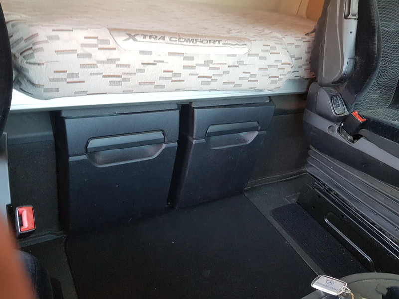 Камион влекач Mercedes-Benz Actros 2542 6x2 Euro 6 Apk TÜV 12-2025: слика 15 Камион влекач Mercedes-Benz Actros 2542 6x2 Euro 6 Apk TÜV 12-2025: слика 15