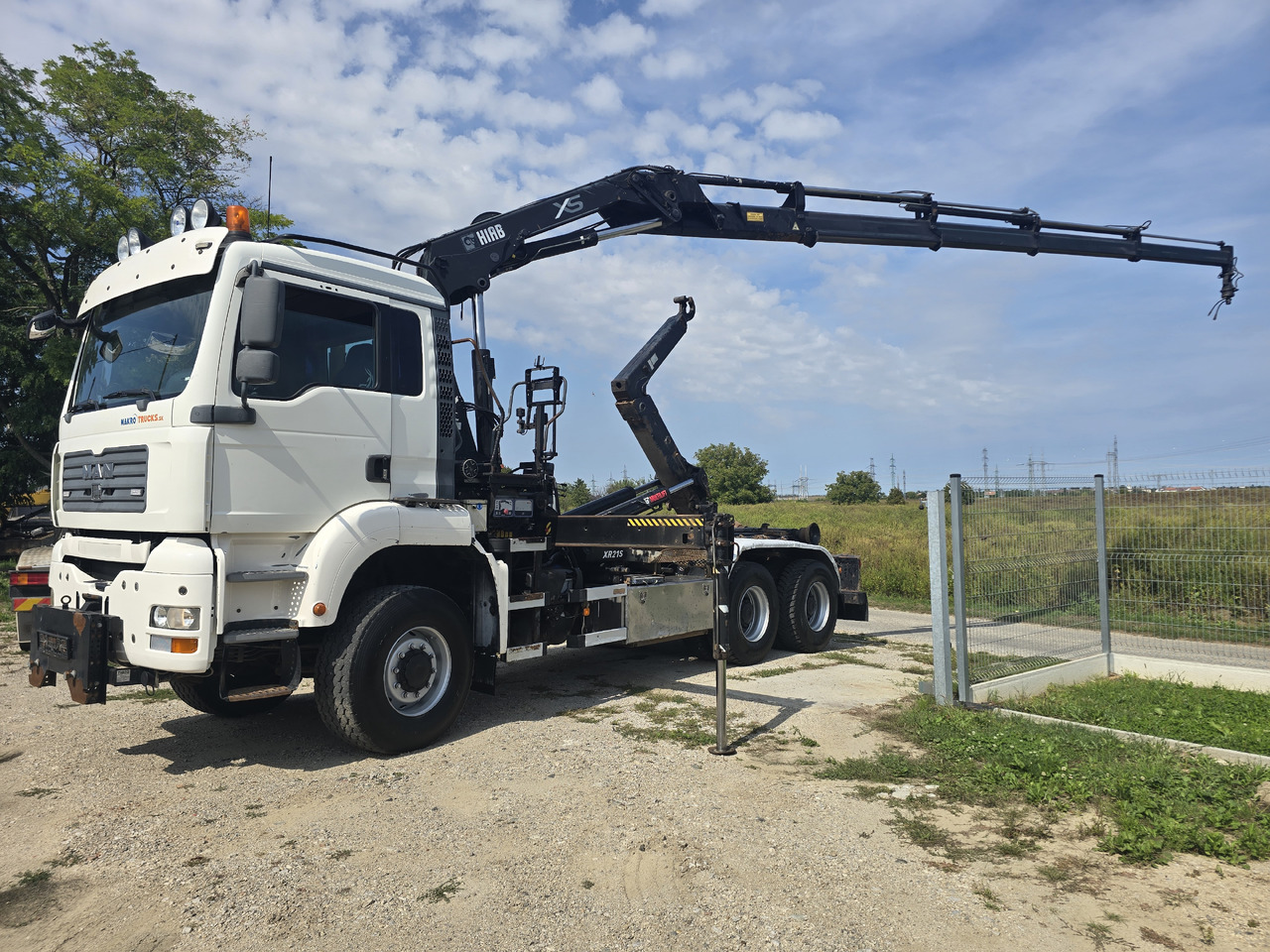 MAN TGA 26.440 6X6 / HOOK SYSTEM / HIAB 166D REMOTE SPECIAL PRICE ONLY THIS YEAR - Камион со кука за подигање, Камион со кран: слика 3 MAN TGA 26.440 6X6 / HOOK SYSTEM / HIAB 166D REMOTE SPECIAL PRICE ONLY THIS YEAR - Камион со кука за подигање, Камион со кран: слика 3