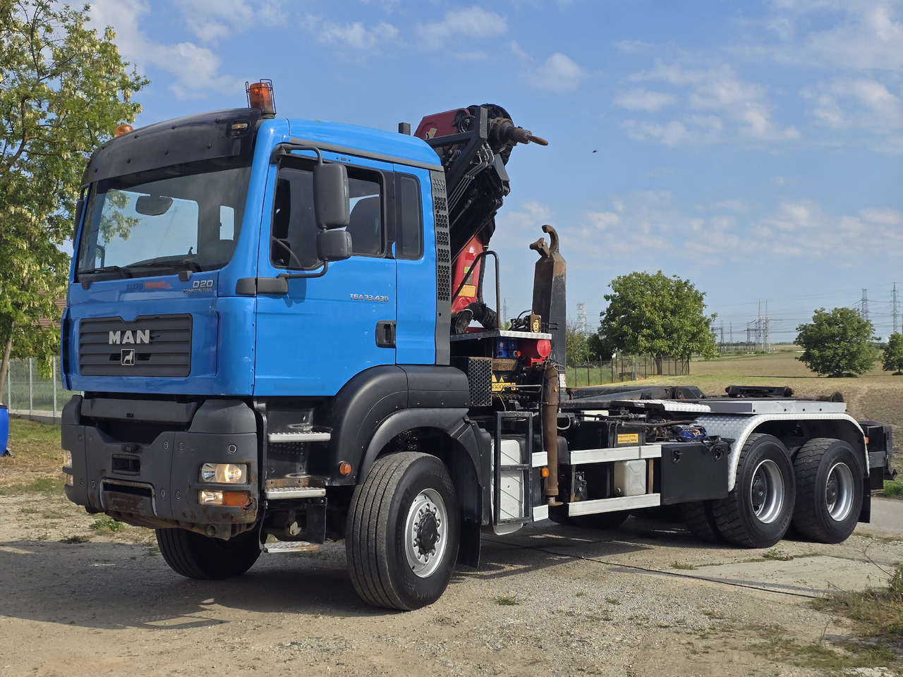 MAN TGA 33.430 6X6 / HMF 1823 K3+REM.CON./ HOOK SYSTEM - Камион со кука за подигање, Камион со кран: слика 3 MAN TGA 33.430 6X6 / HMF 1823 K3+REM.CON./ HOOK SYSTEM - Камион со кука за подигање, Камион со кран: слика 3