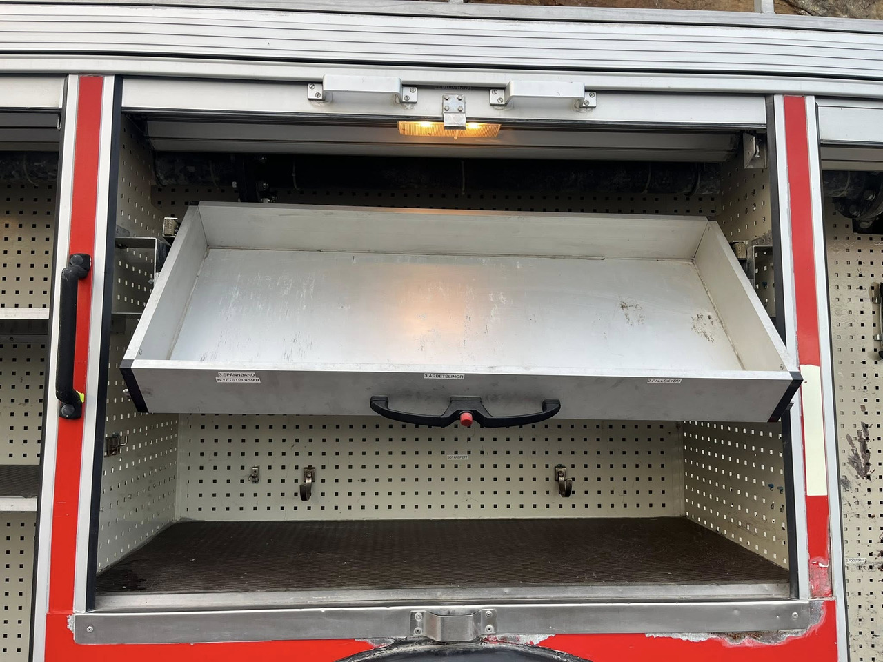 VOLVO FL10 4x2 - fire engine / fire truck / brandbil - Противпожарен камион: слика 5 VOLVO FL10 4x2 - fire engine / fire truck / brandbil - Противпожарен камион: слика 5