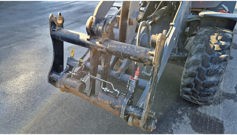 Terex TL80 4X4 + tools - Натоварувач на тркала: слика 5 Terex TL80 4X4 + tools - Натоварувач на тркала: слика 5