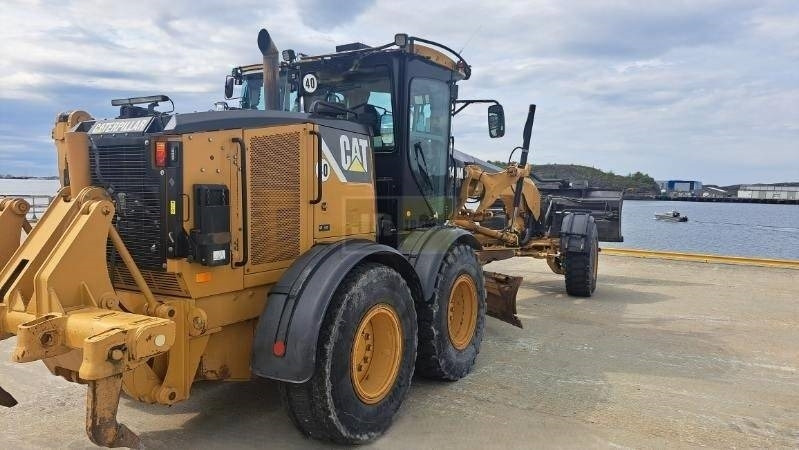 CAT 140 M AWD (CE + EPA / On Transport) - Порамнувач: слика 3 CAT 140 M AWD (CE + EPA / On Transport) - Порамнувач: слика 3