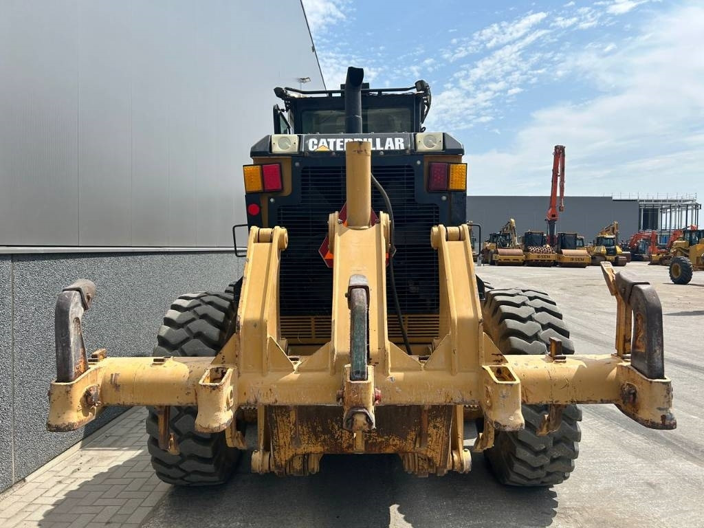 CAT 140 M (CE Certified) - Порамнувач: слика 4 CAT 140 M (CE Certified) - Порамнувач: слика 4