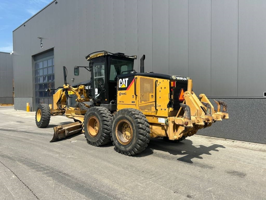 CAT 140 M (CE Certified) - Порамнувач: слика 3 CAT 140 M (CE Certified) - Порамнувач: слика 3