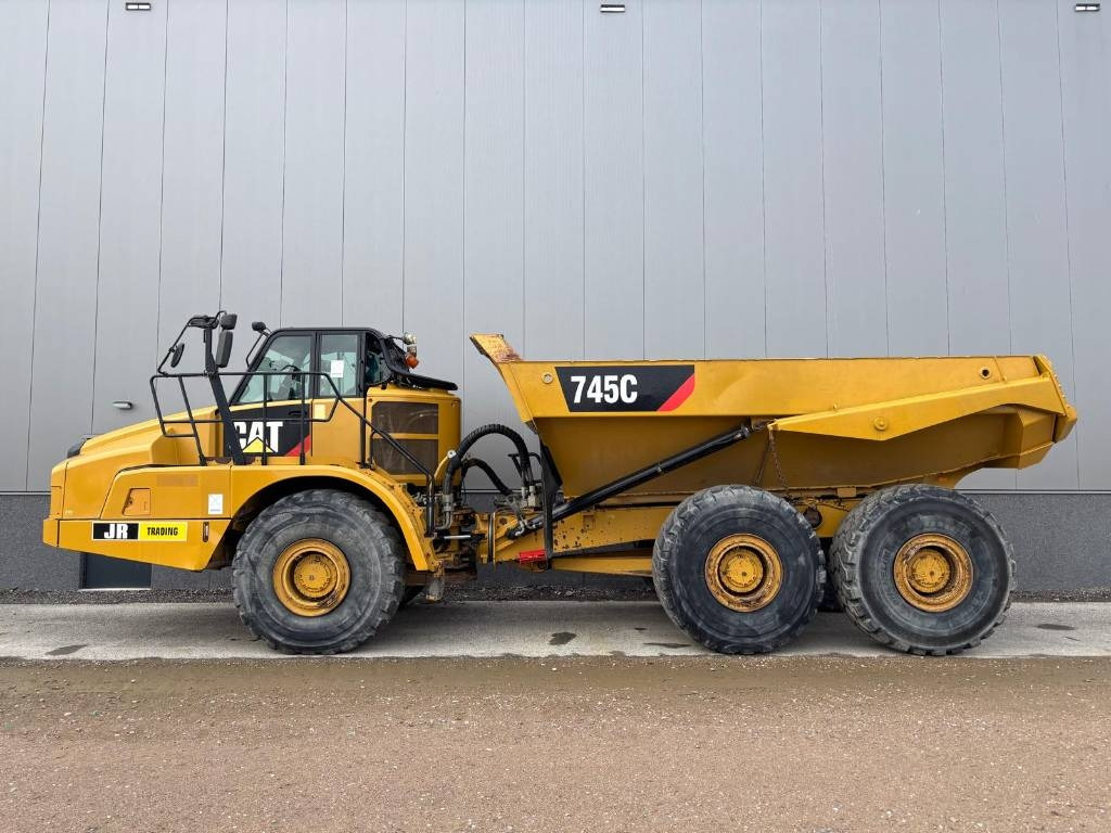 CAT 745 C  - Зглобен истоварувач: слика 1 CAT 745 C  - Зглобен истоварувач: слика 1