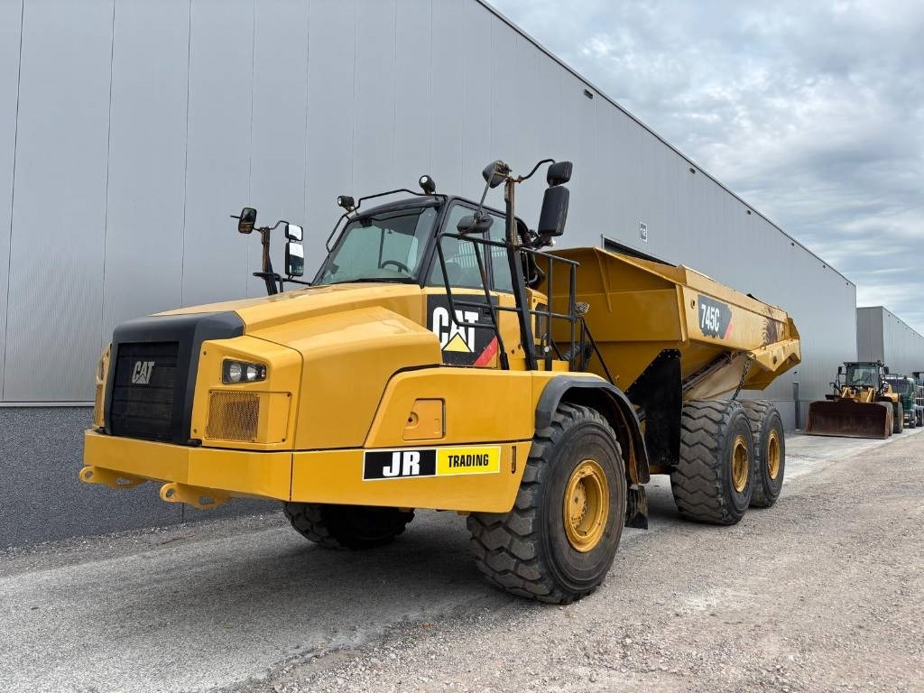 CAT 745 C - Зглобен истоварувач: слика 2 CAT 745 C - Зглобен истоварувач: слика 2