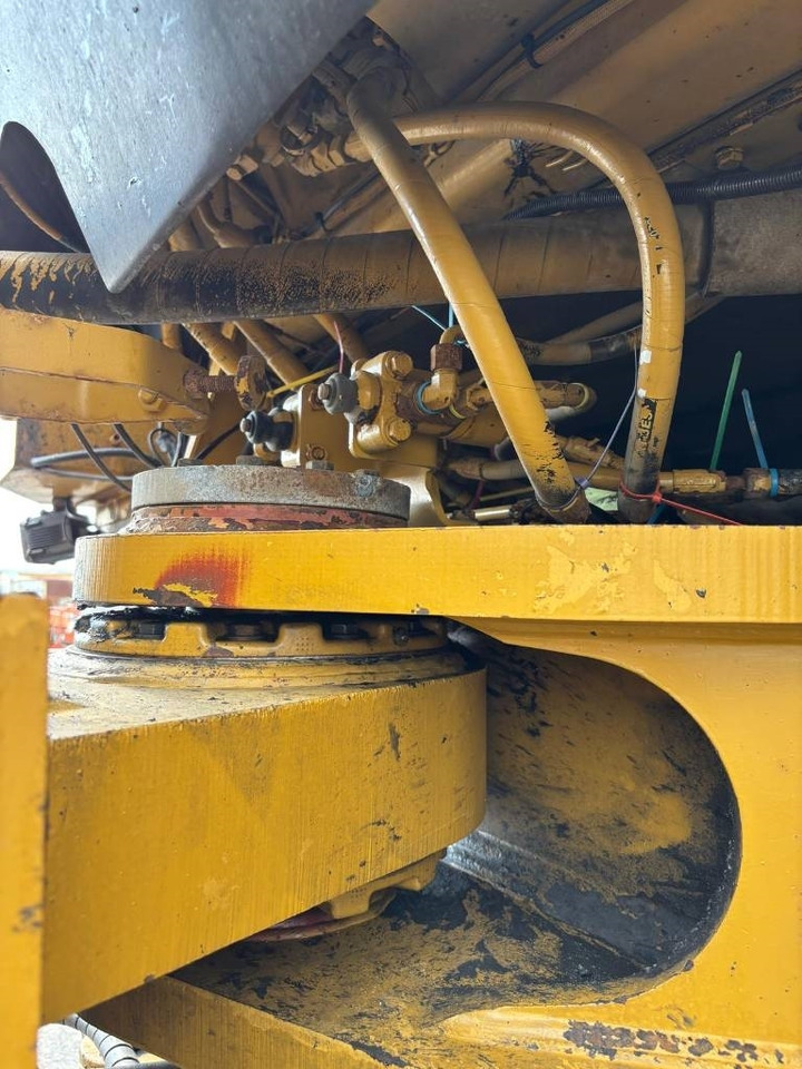 Натоварувач на тркала CAT 988 H: слика 25