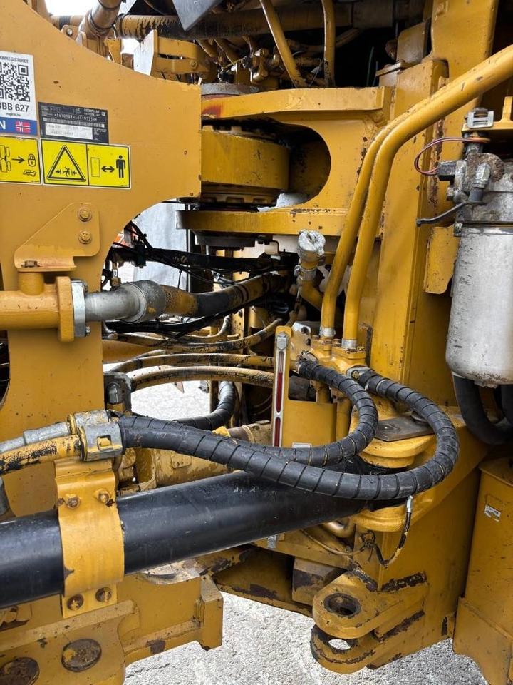 Натоварувач на тркала CAT 988 H: слика 26