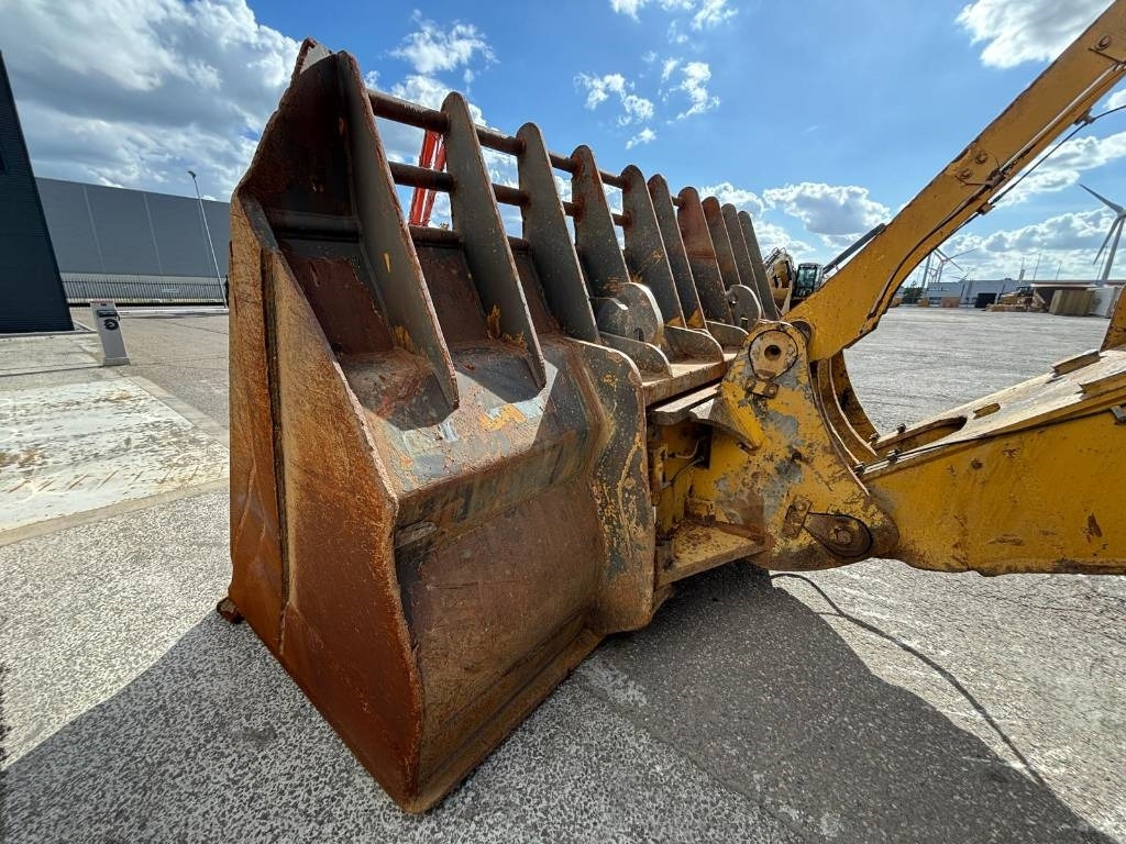 Натоварувач на тркала CAT 988 H: слика 16