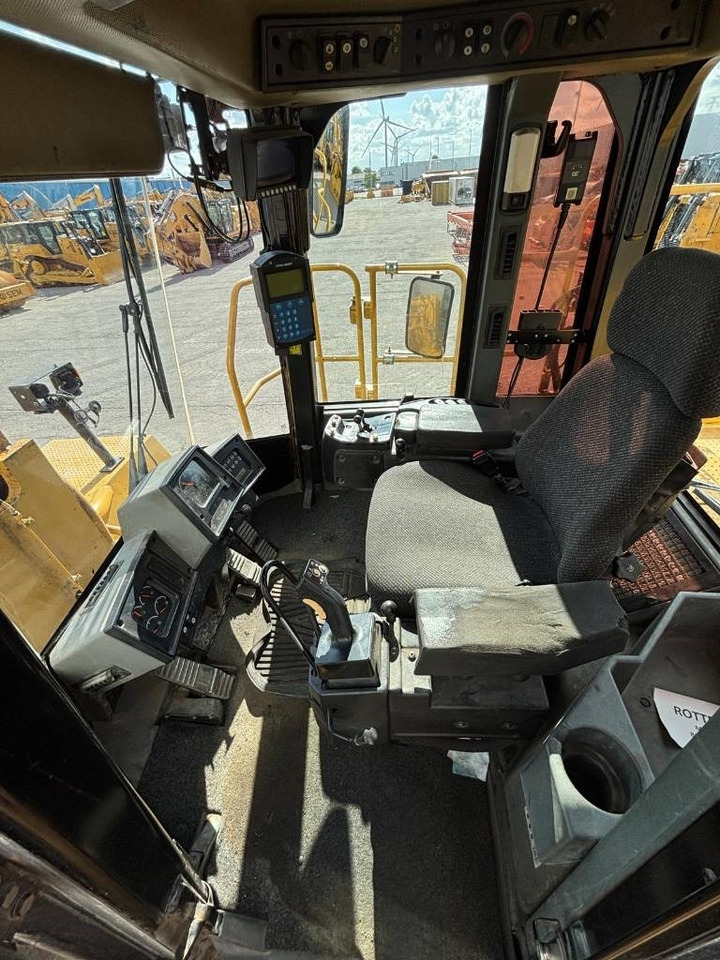 Натоварувач на тркала CAT 988 H: слика 11