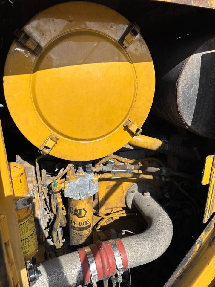 Натоварувач на тркала CAT 988 H: слика 23