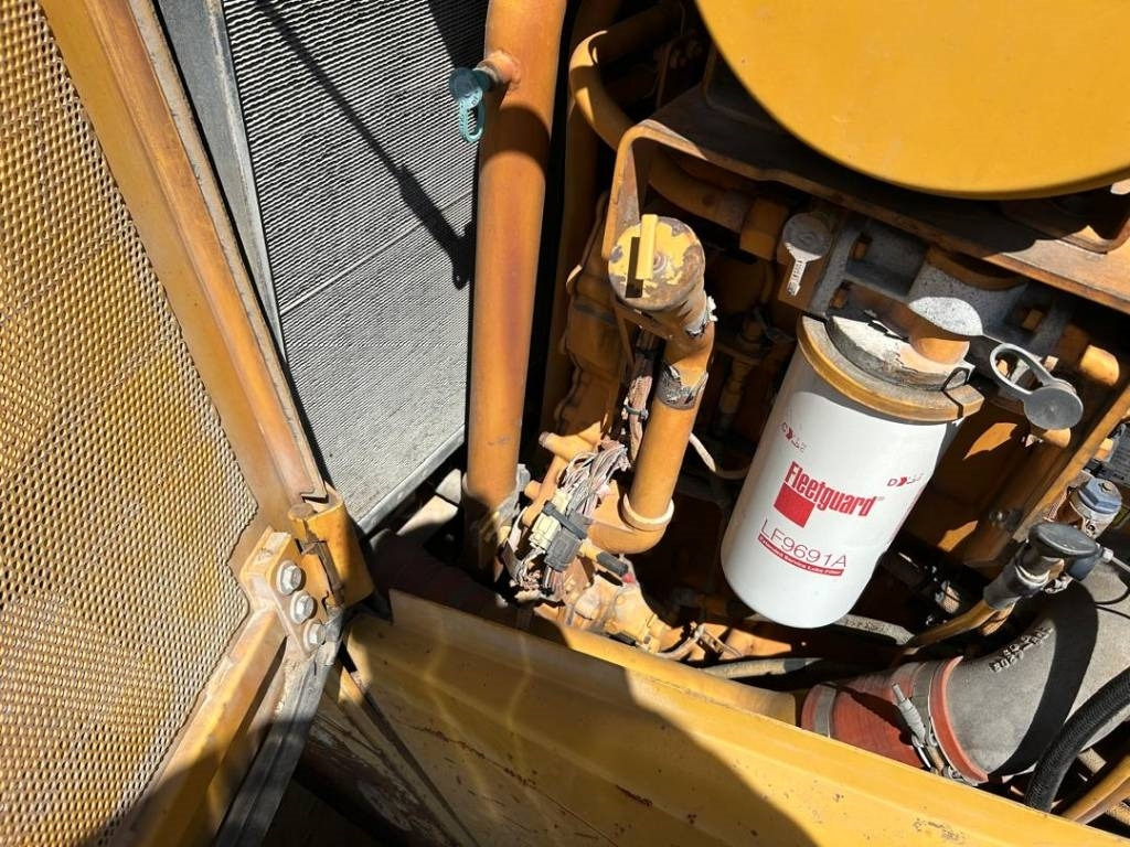 Булдожер CAT D 8 T (Leica GPS): слика 26