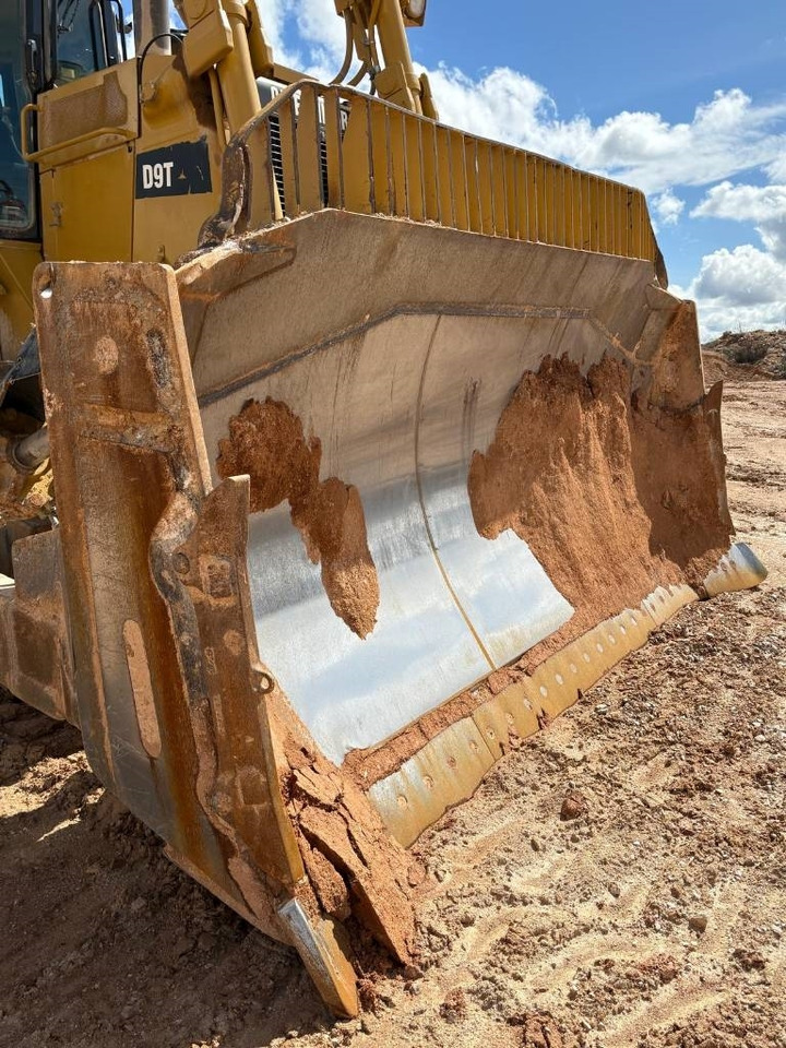 CAT D 9 T (CE Certified / New Undercarriage) - Булдожер: слика 5 CAT D 9 T (CE Certified / New Undercarriage) - Булдожер: слика 5