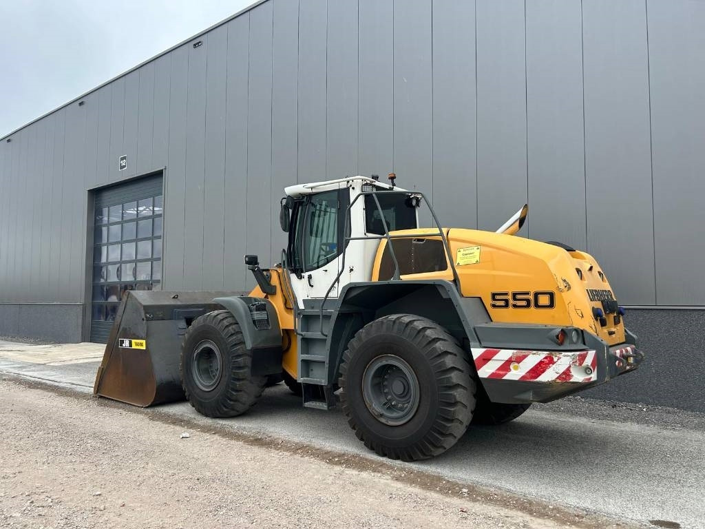 Liebherr L 550 (Comes with High-tip - Mit Hochkipper) - Натоварувач на тркала: слика 3 Liebherr L 550 (Comes with High-tip - Mit Hochkipper) - Натоварувач на тркала: слика 3
