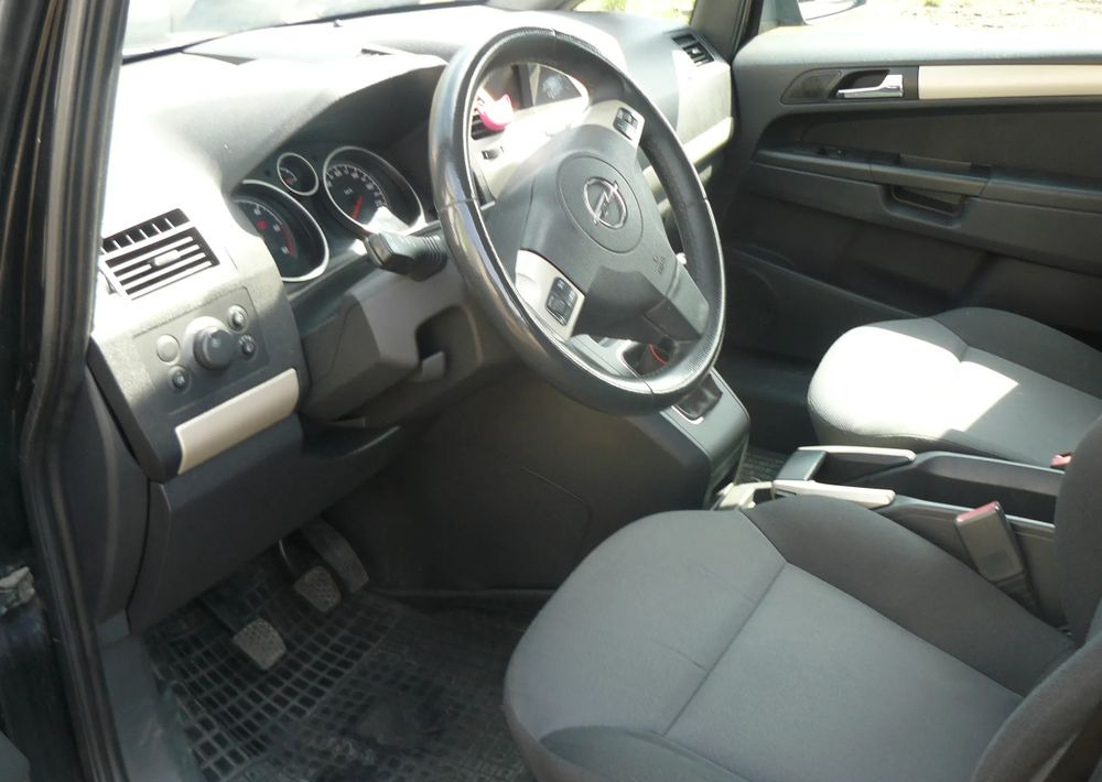Opel Zafira 1.9 CDTI Cosmo - SUV: слика 5 Opel Zafira 1.9 CDTI Cosmo - SUV: слика 5