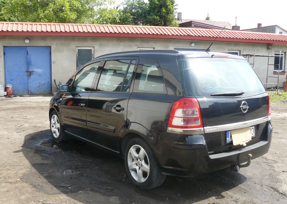 Opel Zafira 1.9 CDTI Cosmo - SUV: слика 3 Opel Zafira 1.9 CDTI Cosmo - SUV: слика 3