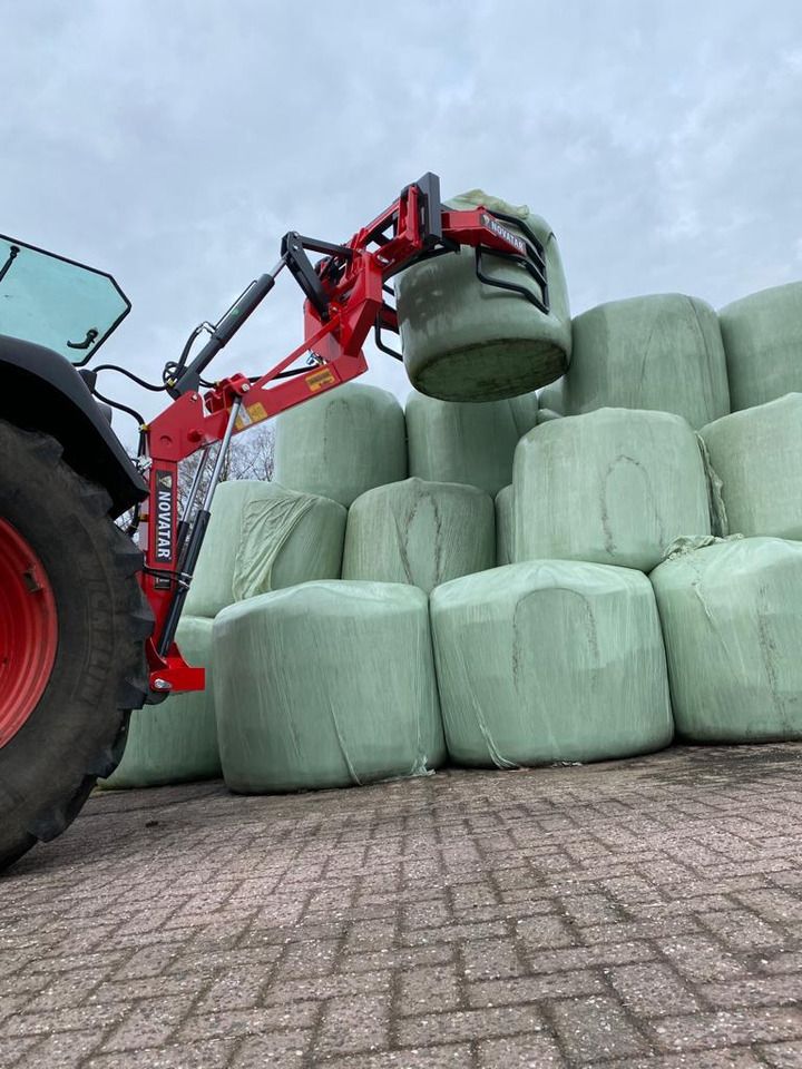 Трактор Novatar Tractor Rear Loader: слика 17