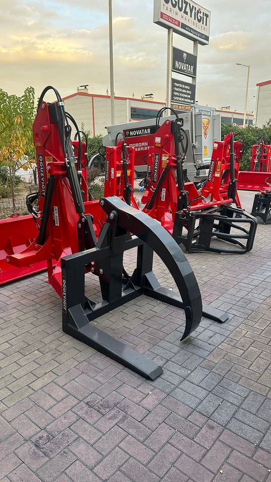 Трактор Novatar Tractor Rear Loader: слика 12
