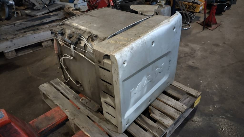 MAN Euro 6 katalysaattori - Мотор за Камион: слика 1 MAN Euro 6 katalysaattori - Мотор за Камион: слика 1