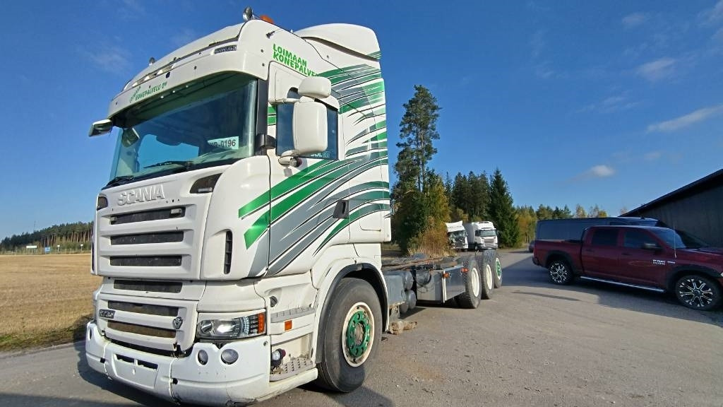 Scania R500 8x4 ilmajousi alusta - Камион со кабинска шасија: слика 2 Scania R500 8x4 ilmajousi alusta - Камион со кабинска шасија: слика 2