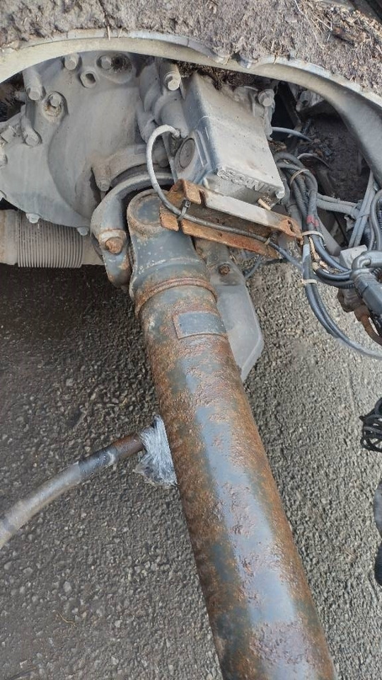 Scania R580 8x2 täysilma alusta,8m runko - Камион со кабинска шасија: слика 5 Scania R580 8x2 täysilma alusta,8m runko - Камион со кабинска шасија: слика 5