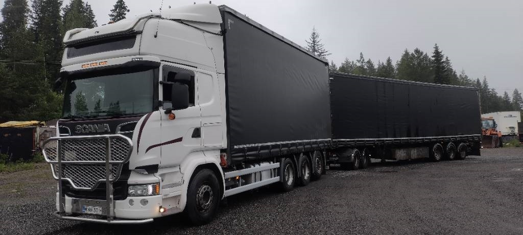 Scania R580 8x4 kapellilava+Dolly+kärry 76tn juna - Камион со церада: слика 2 Scania R580 8x4 kapellilava+Dolly+kärry 76tn juna - Камион со церада: слика 2