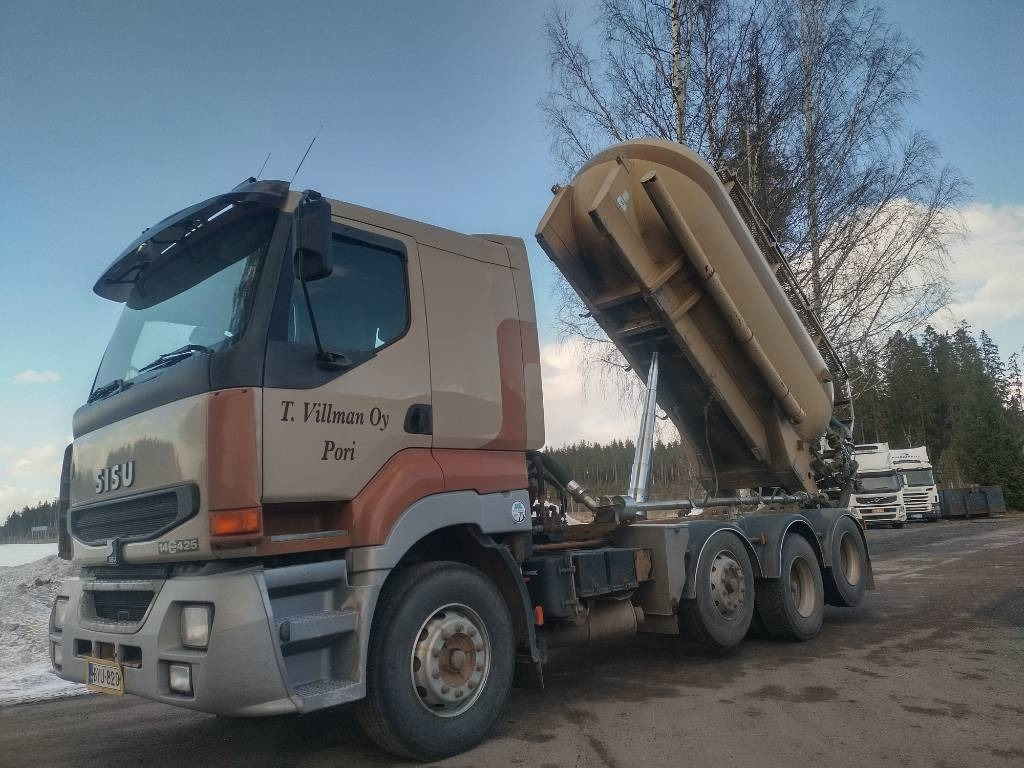 Sisu E14 8x2 kippipainepytty+kompura - Камион цистерна: слика 1 Sisu E14 8x2 kippipainepytty+kompura - Камион цистерна: слика 1