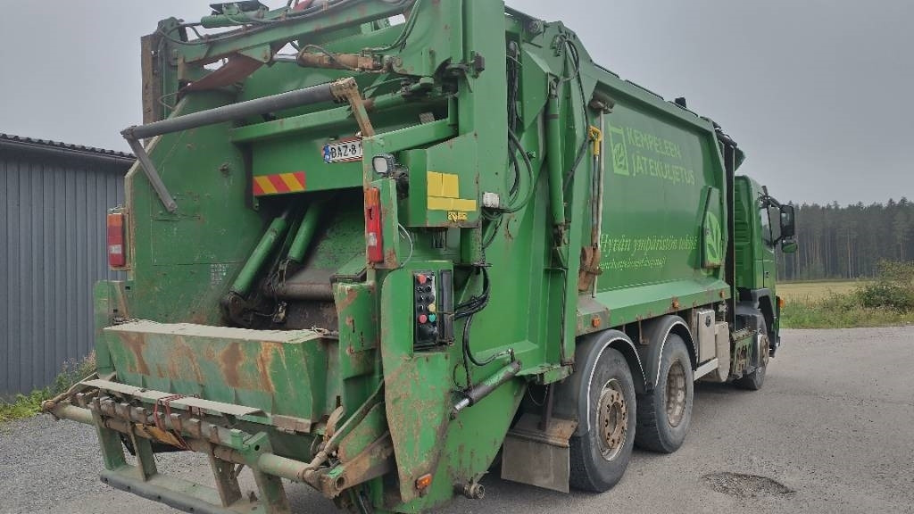 Volvo FM9 6x2 pakkaaja +nostin +etukippo - Камион за ѓубре: слика 2 Volvo FM9 6x2 pakkaaja +nostin +etukippo - Камион за ѓубре: слика 2